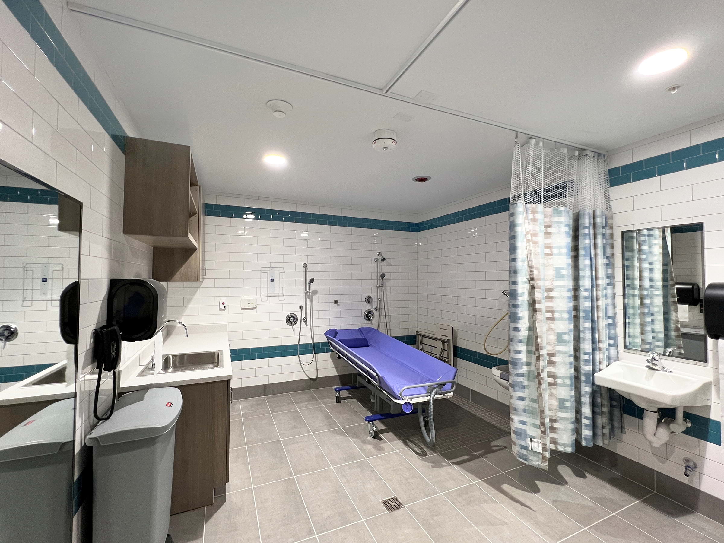 2309&23111HAP1CommCtr&Homes-ADABathingRoom1